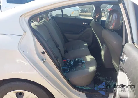 2015 Kia Forte Lx z USA, uszkodzony, nr VIN KNAFK4A69F5308596